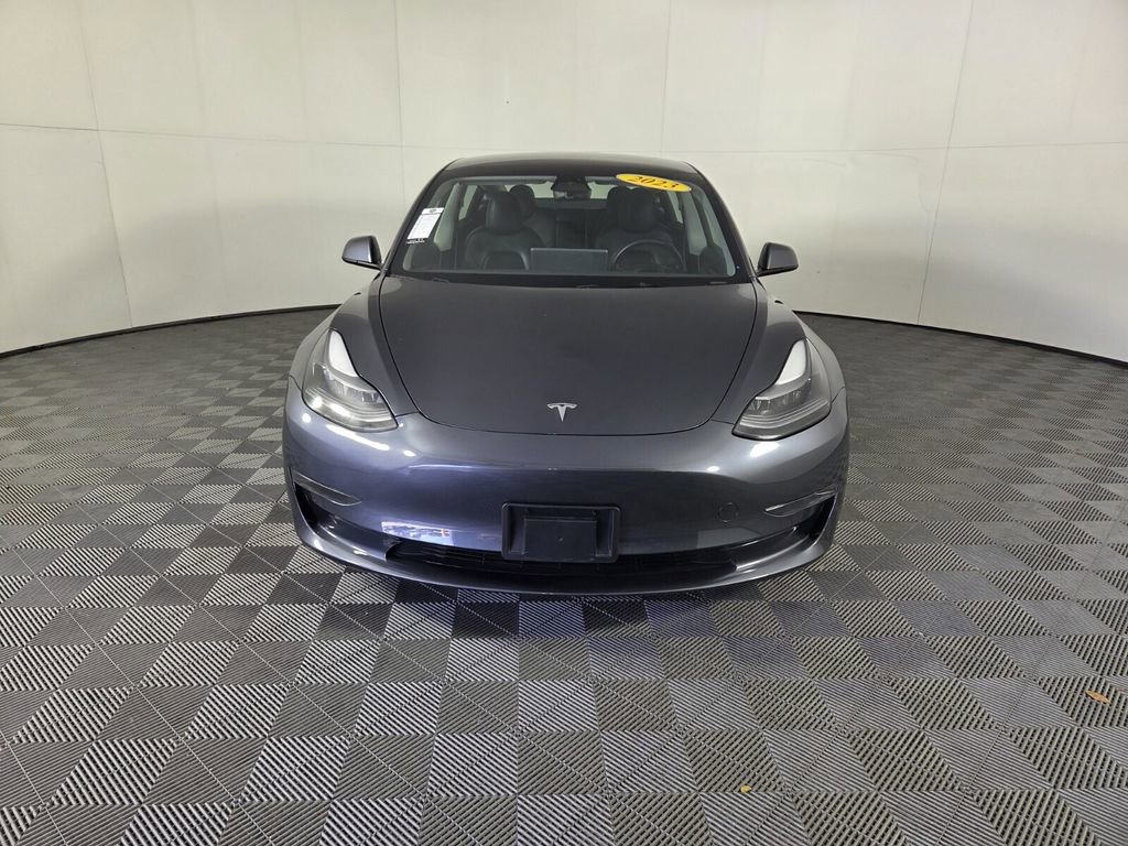 Used 2023 Tesla Model 3 Standard Range image 3