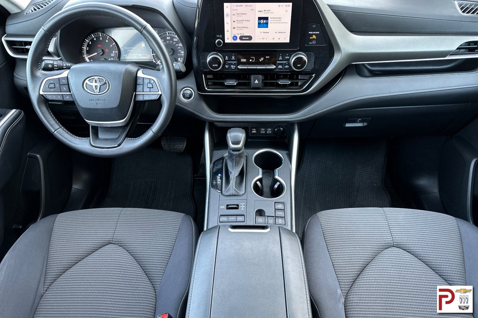 Used 2024 Toyota Highlander LE AWD/4WD image 17