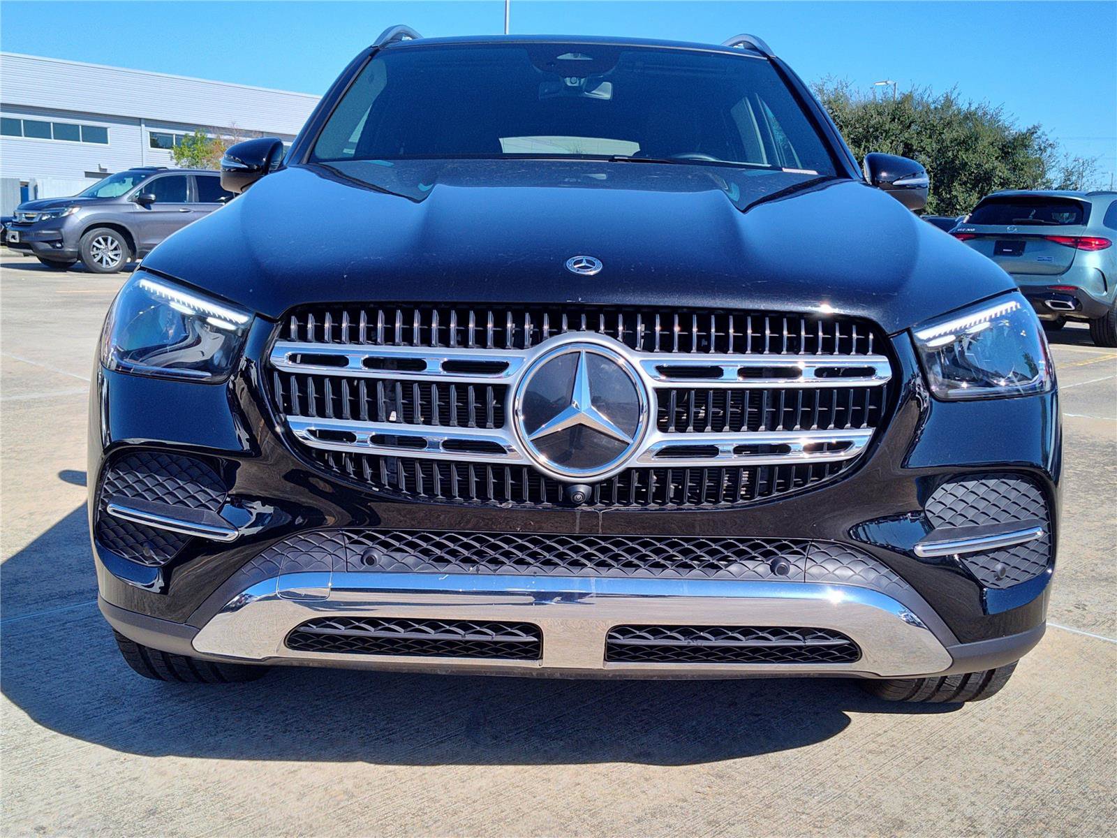 Used 2025 Mercedes-Benz GLE 350 4MATIC image 11