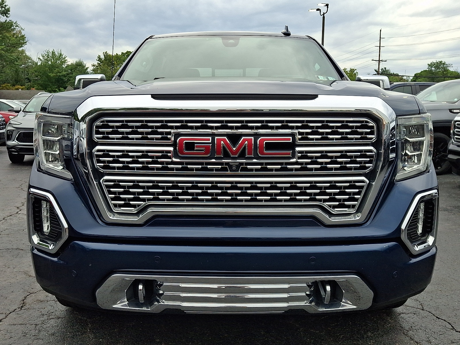 Used 2019 GMC Sierra 1500 Denali w/ Technology Package AWD/4WD image 2