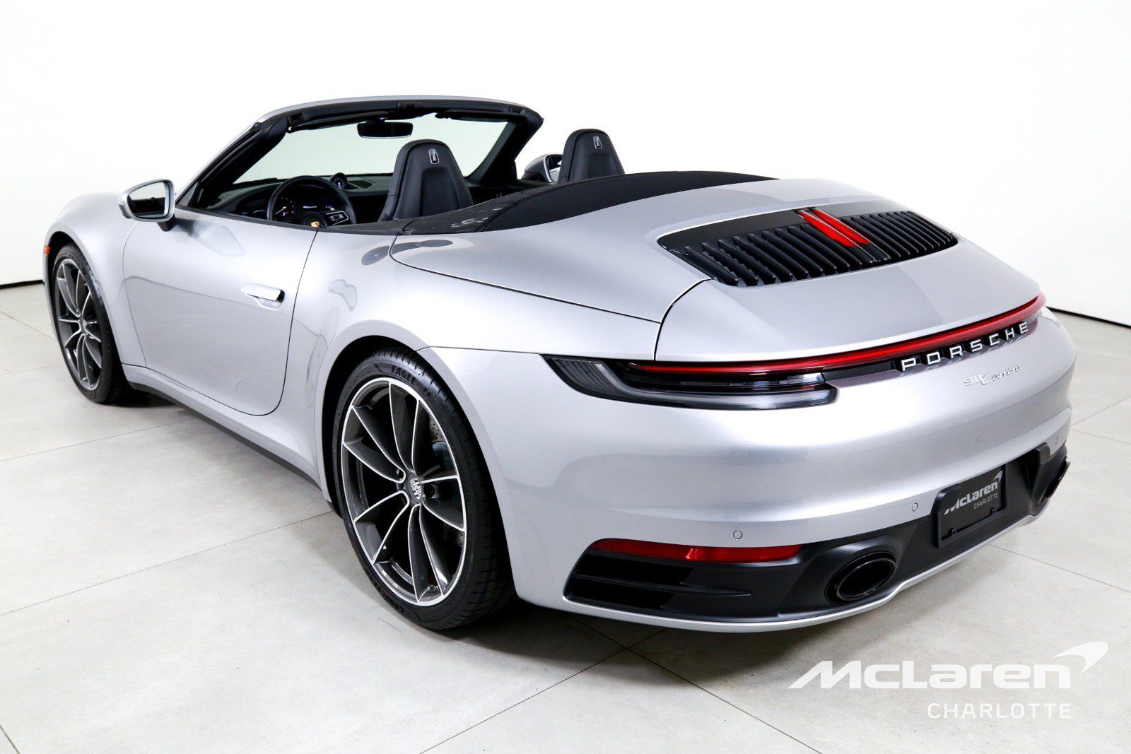 Used 2023 Porsche 911 Carrera w/ Premium Package RWD image 7