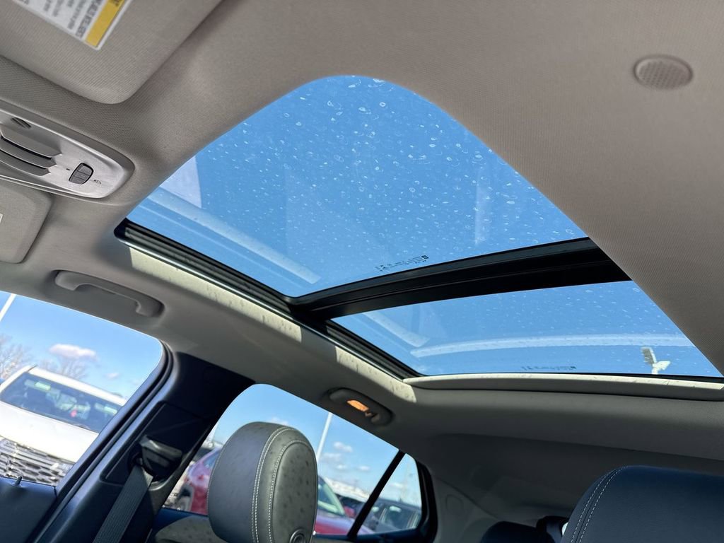 Used 2023 Buick Encore GX Essence w/ Experience Buick Package image 22