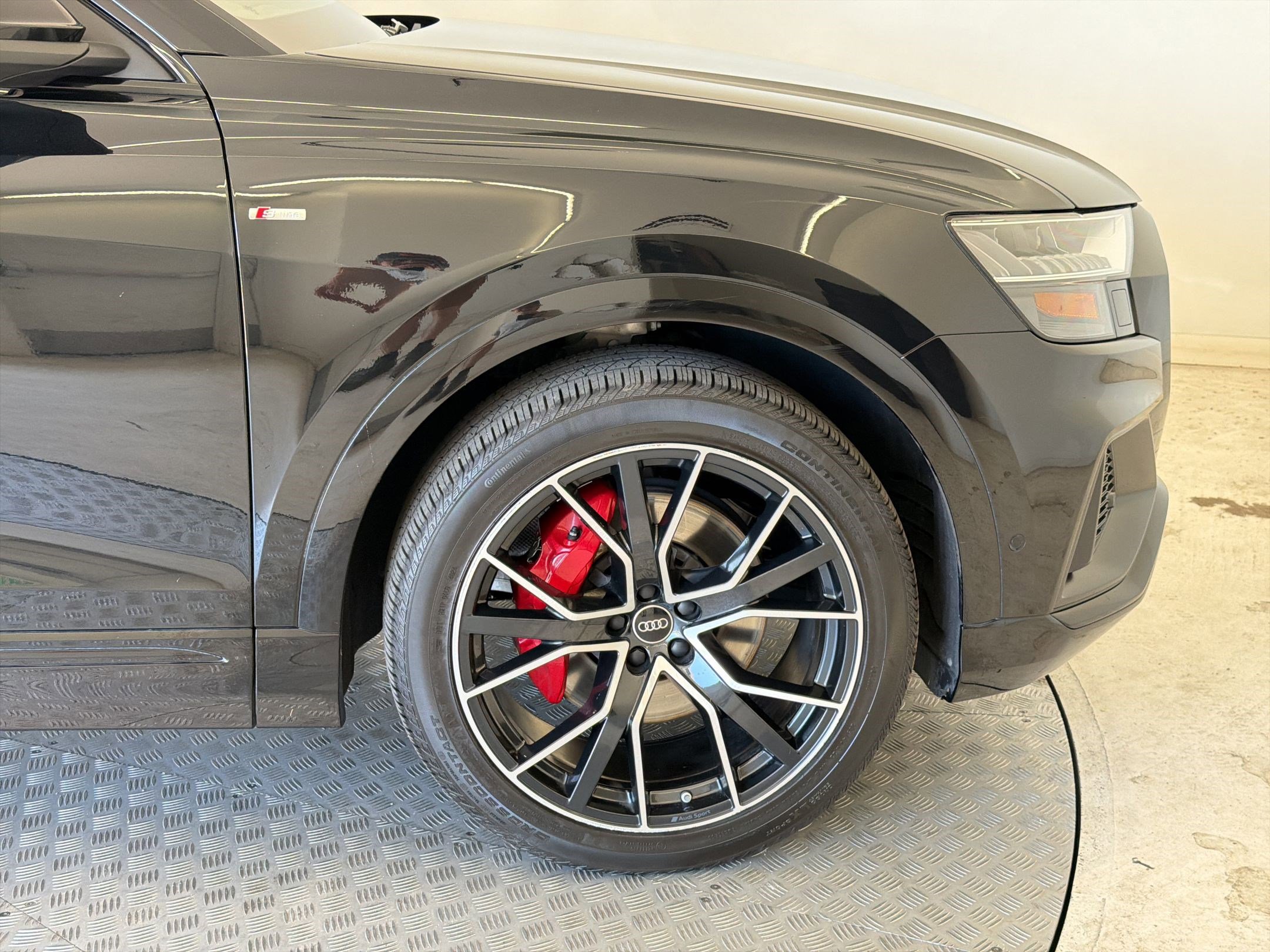 Used 2023 Audi Q8 Prestige w/ Prestige Package AWD/4WD image 12