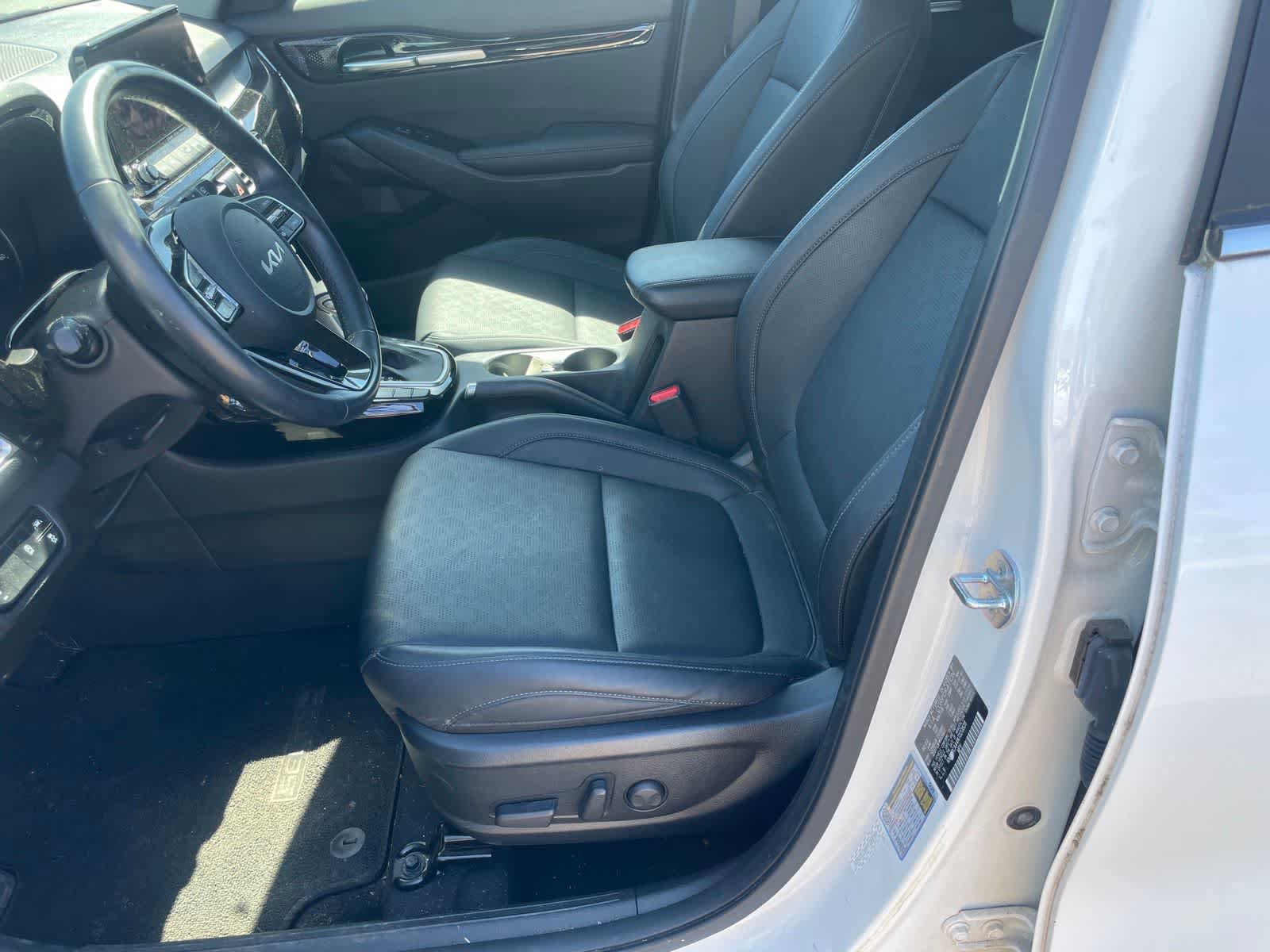 Used 2022 Kia Seltos EX AWD/4WD image 9