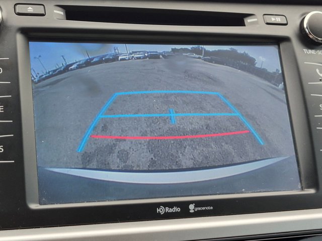 Used 2015 Toyota Highlander XLE FWD image 10