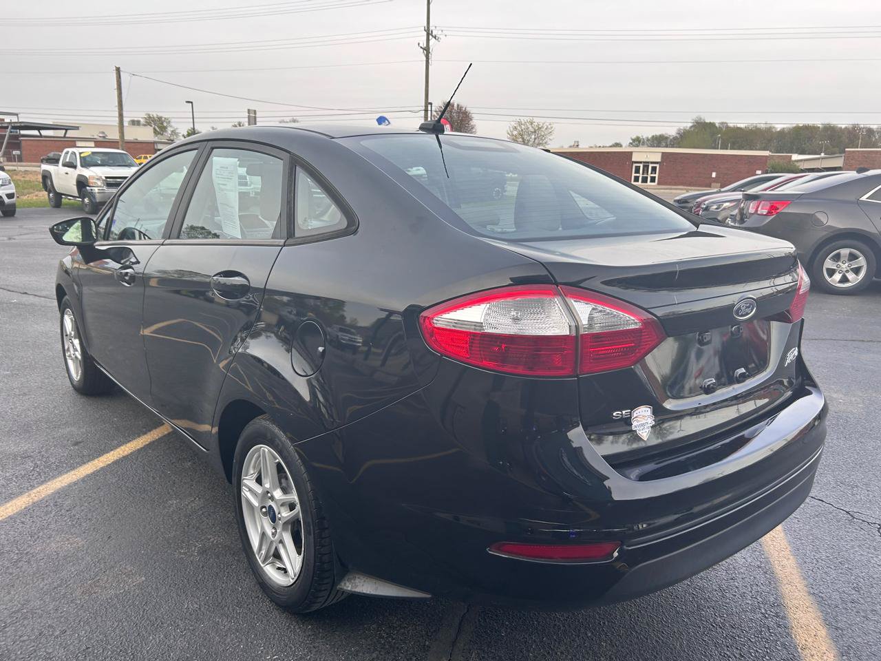 Used 2017 Ford Fiesta SE FWD image 5