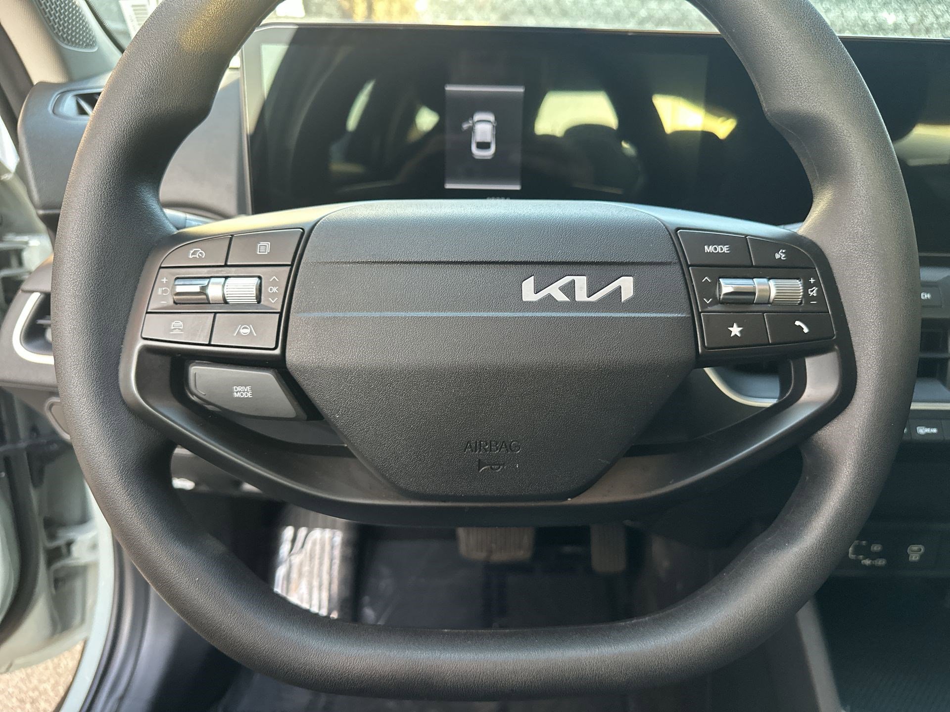 Used 2025 Kia K4 LXS image 11