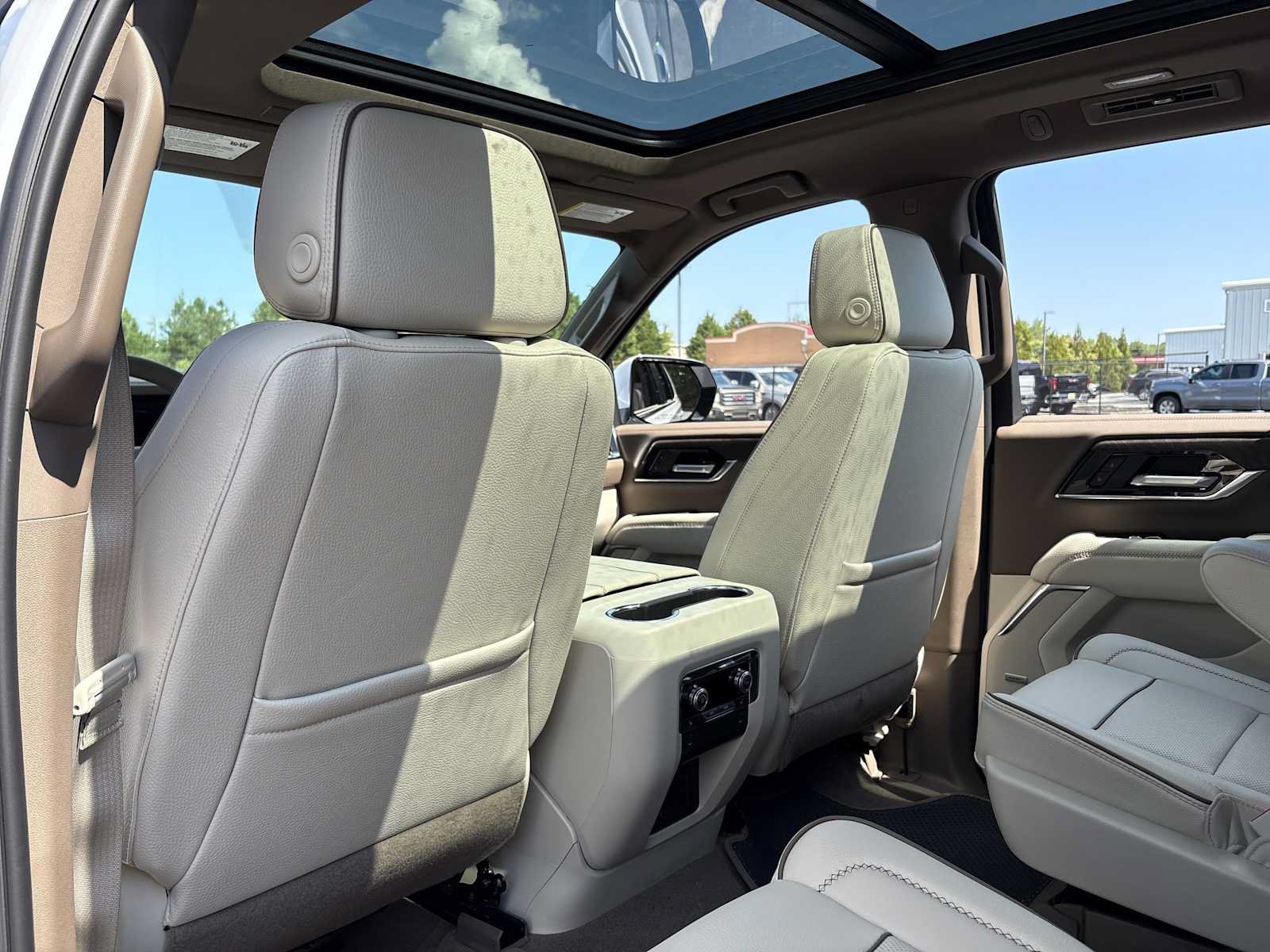 New 2026 GMC Yukon Denali w/ Sun & Power Step Package RWD image 18