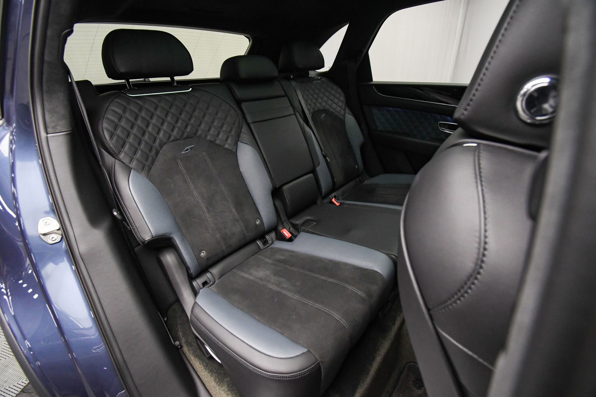 Used 2022 Bentley Bentayga S image 51