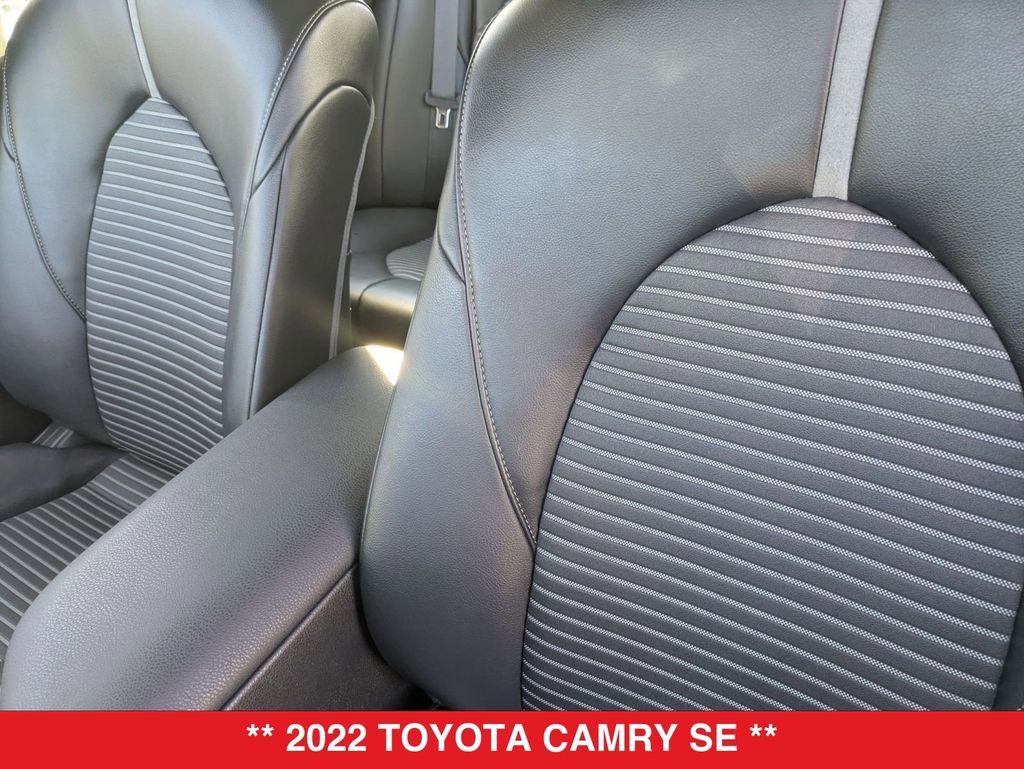 Used 2022 Toyota Camry SE image 17