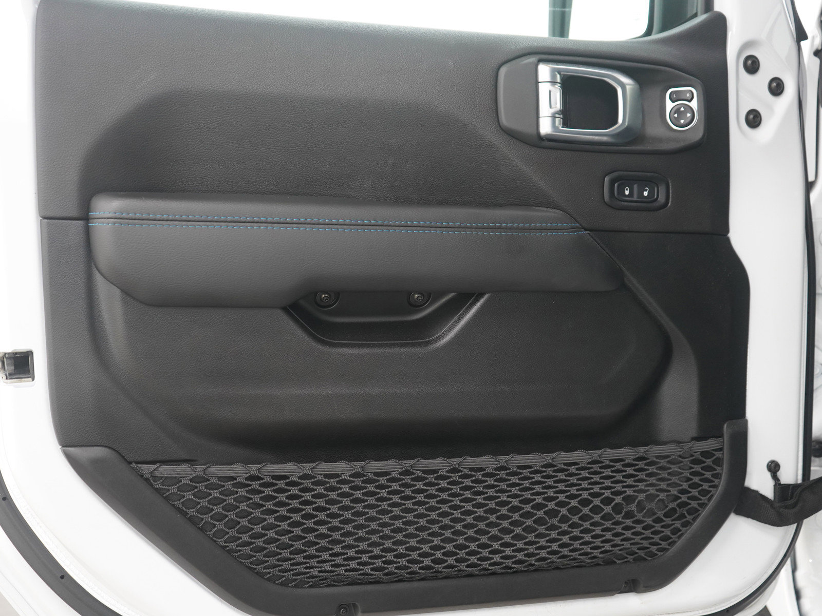 Used 2021 Jeep Wrangler Unlimited Rubicon 4xe w/ Steel Bumper Group image 22