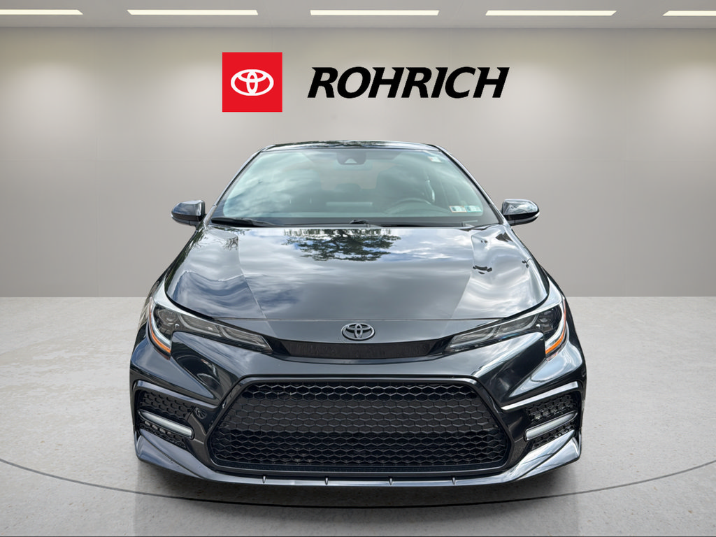 Used 2022 Toyota Corolla SE FWD image 2