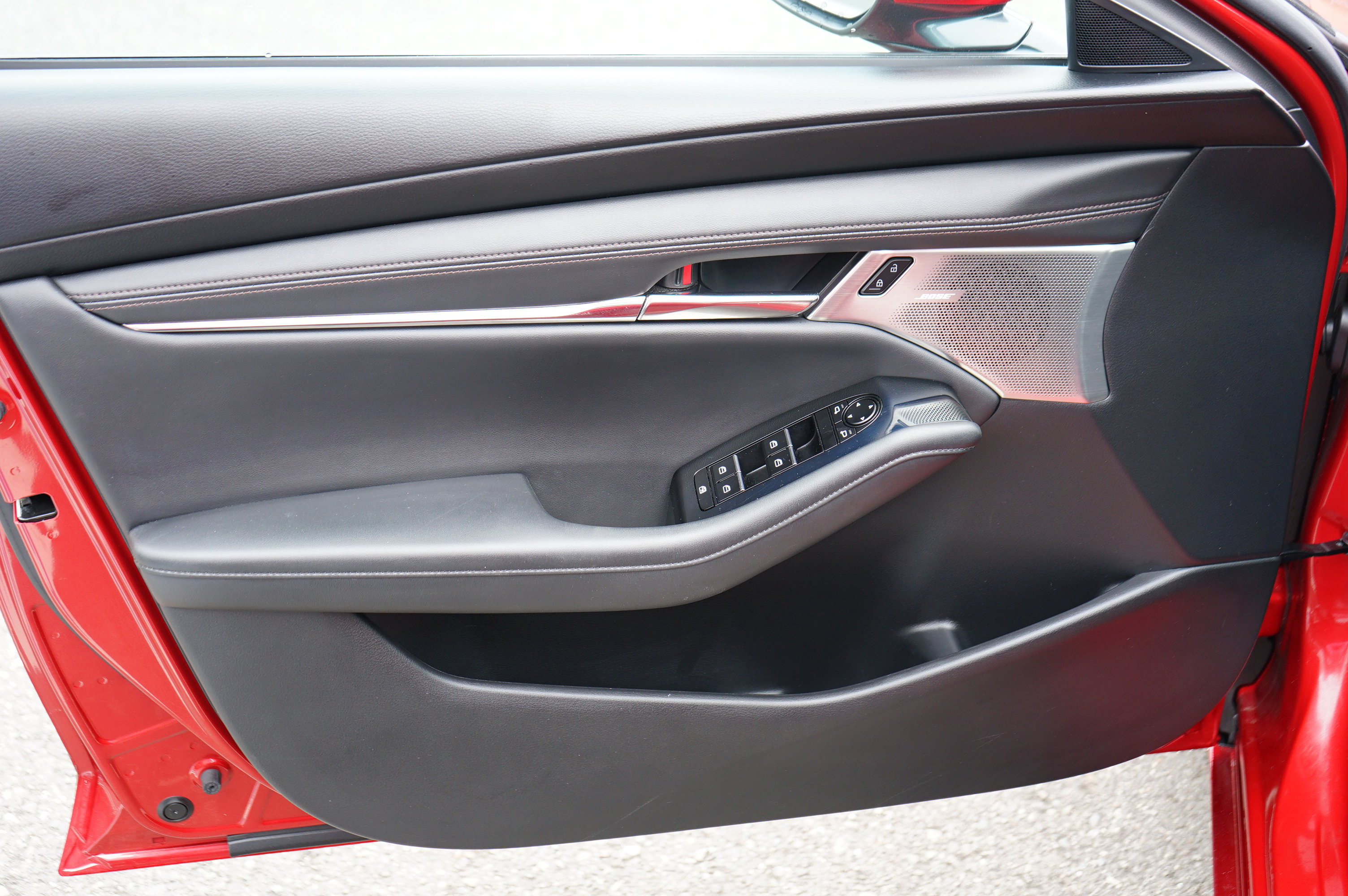 Used 2020 MAZDA MAZDA3 Sedan w/ Preferred Package image 11