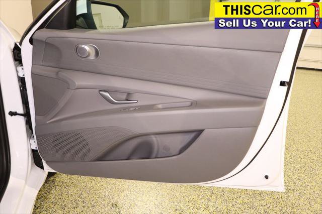 Used 2024 Hyundai Elantra SE FWD image 28