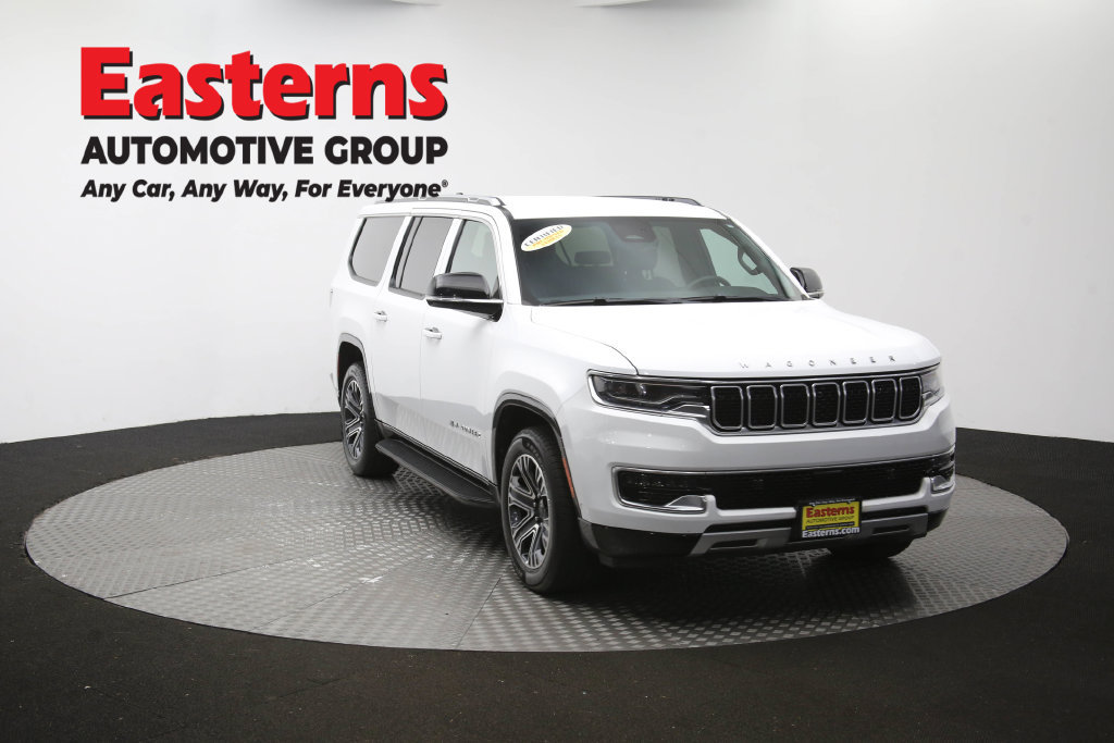 Used 2024 Jeep Wagoneer L Series II w/ Flexible Seating Group AWD/4WD image 59