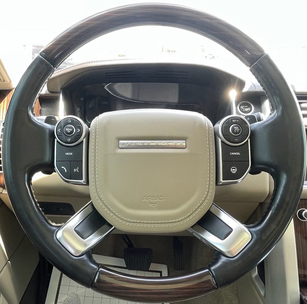 Used 2017 Land Rover Range Rover HSE AWD/4WD image 15