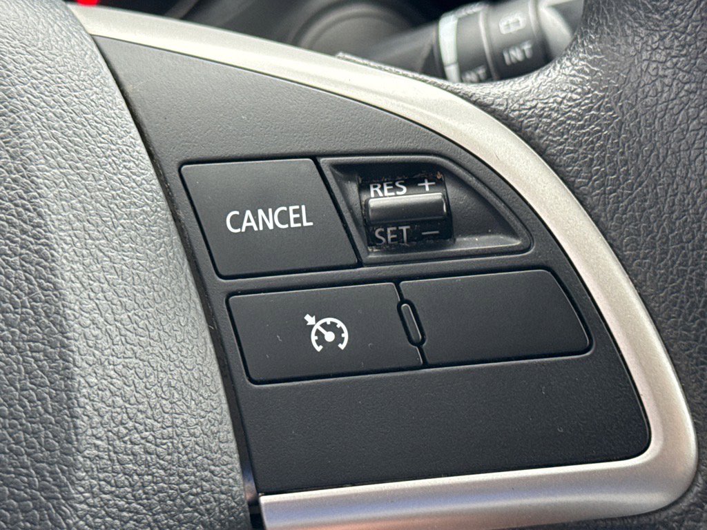 Used 2020 Mitsubishi Outlander ES image 14