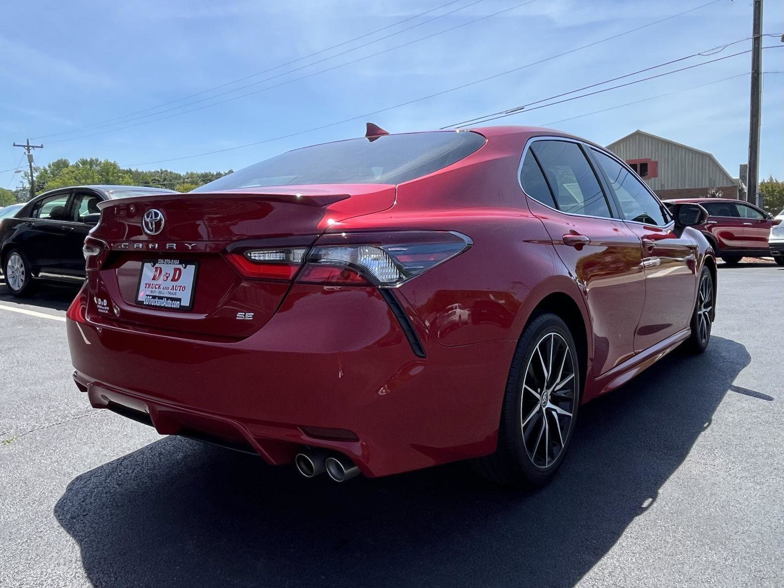 Used 2022 Toyota Camry SE FWD image 23