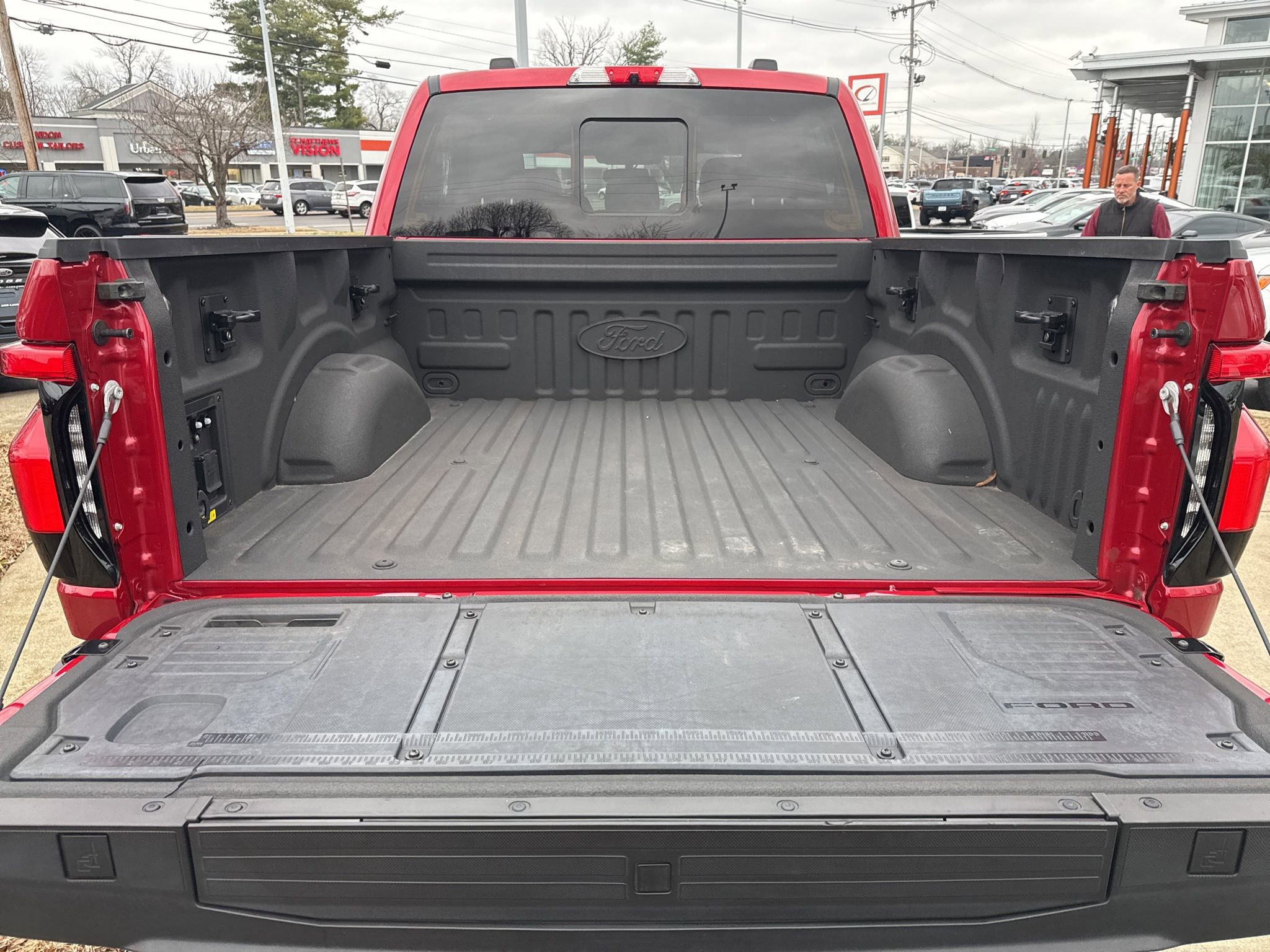 Used 2023 Ford F150 Lightning Lariat image 15