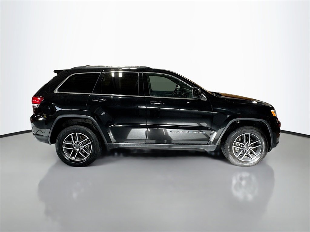 Used 2020 Jeep Grand Cherokee Laredo w/ Security & Convenience Group image 5