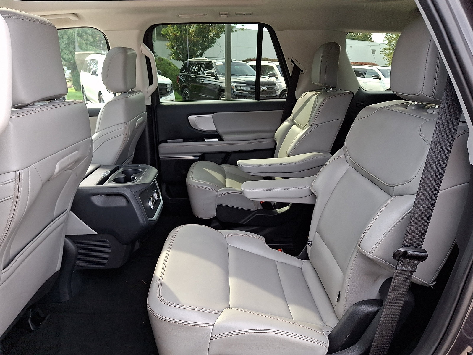 Certified 2025 Ford Expedition Active AWD/4WD image 13