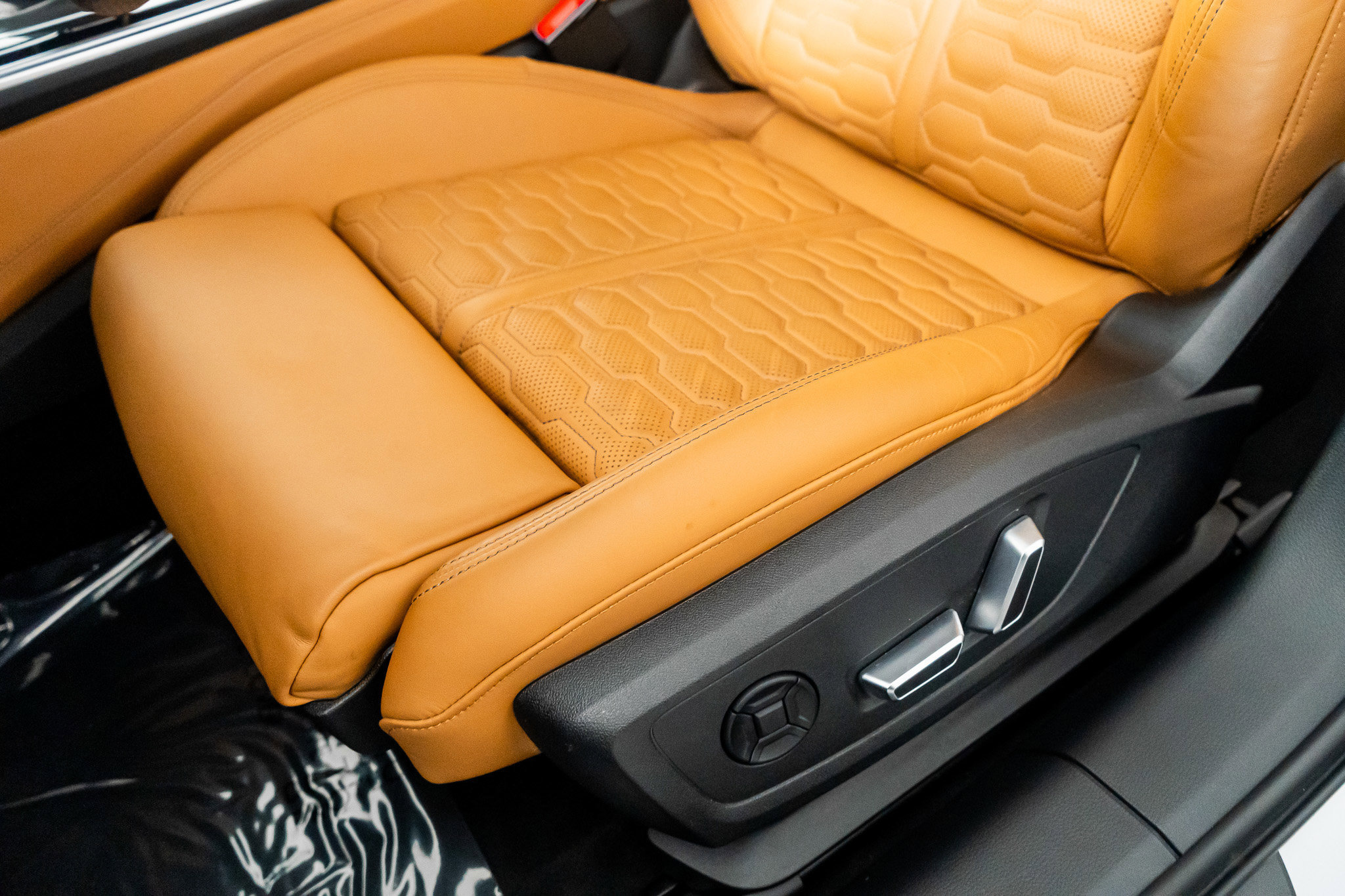 Used 2025 Audi RS 6 performance image 28