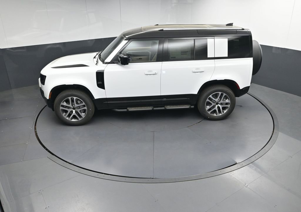 New 2026 Land Rover Defender 110 X-Dynamic SE AWD/4WD image 31