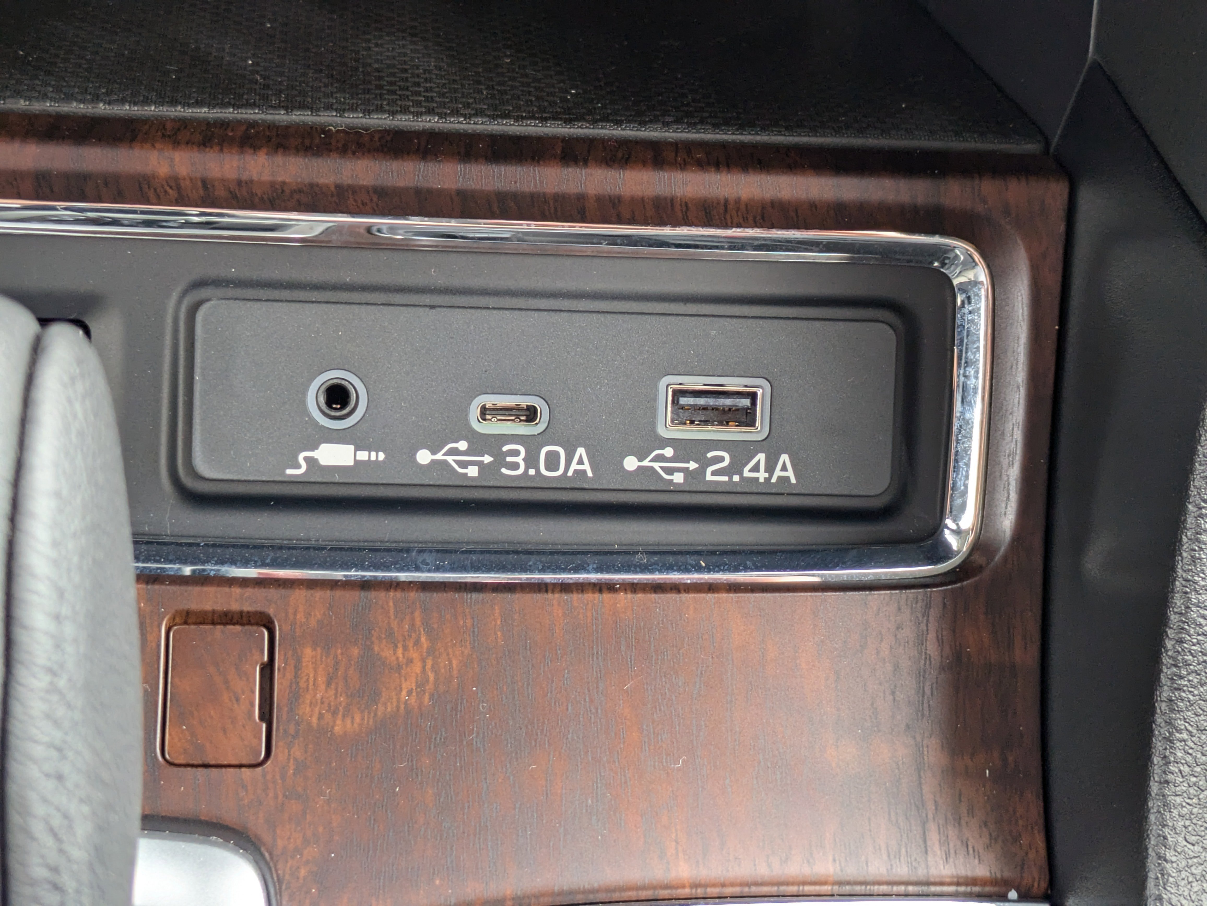Used 2025 Subaru Ascent Touring w/ Popular Package #1 image 23