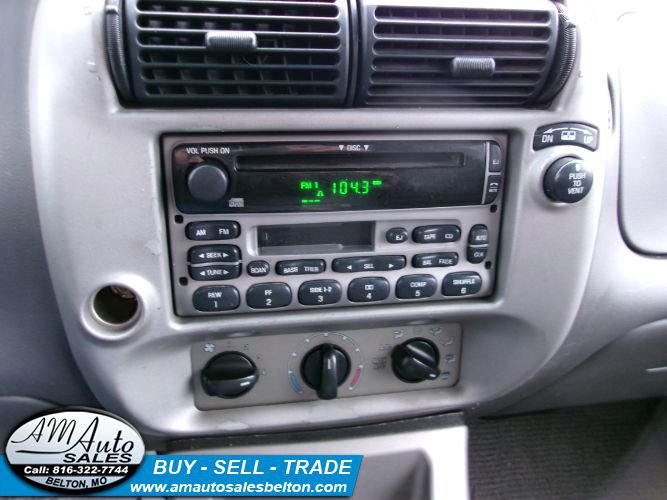 Used 2002 Ford Explorer Sport Trac 2WD image 11
