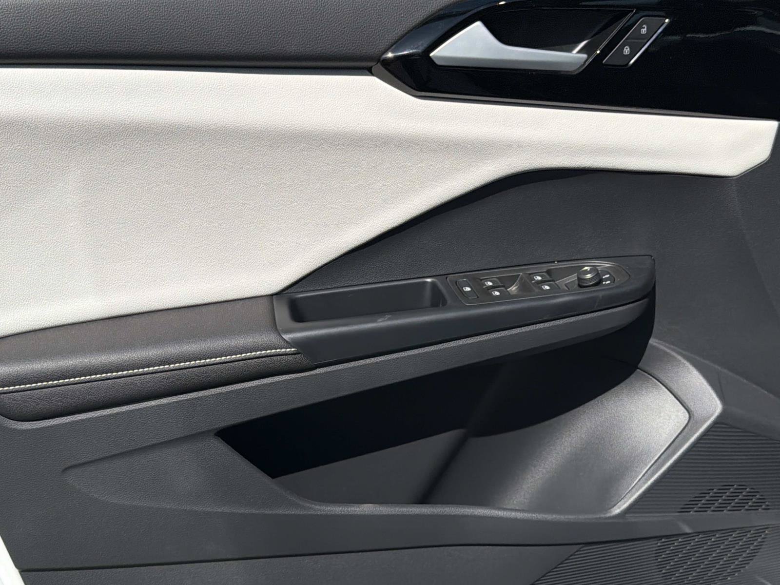 New 2026 Volkswagen Taos S FWD image 13