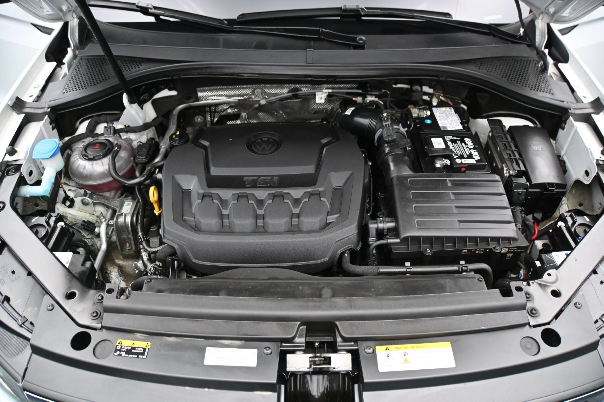 Used 2022 Volkswagen Tiguan SE FWD image 29