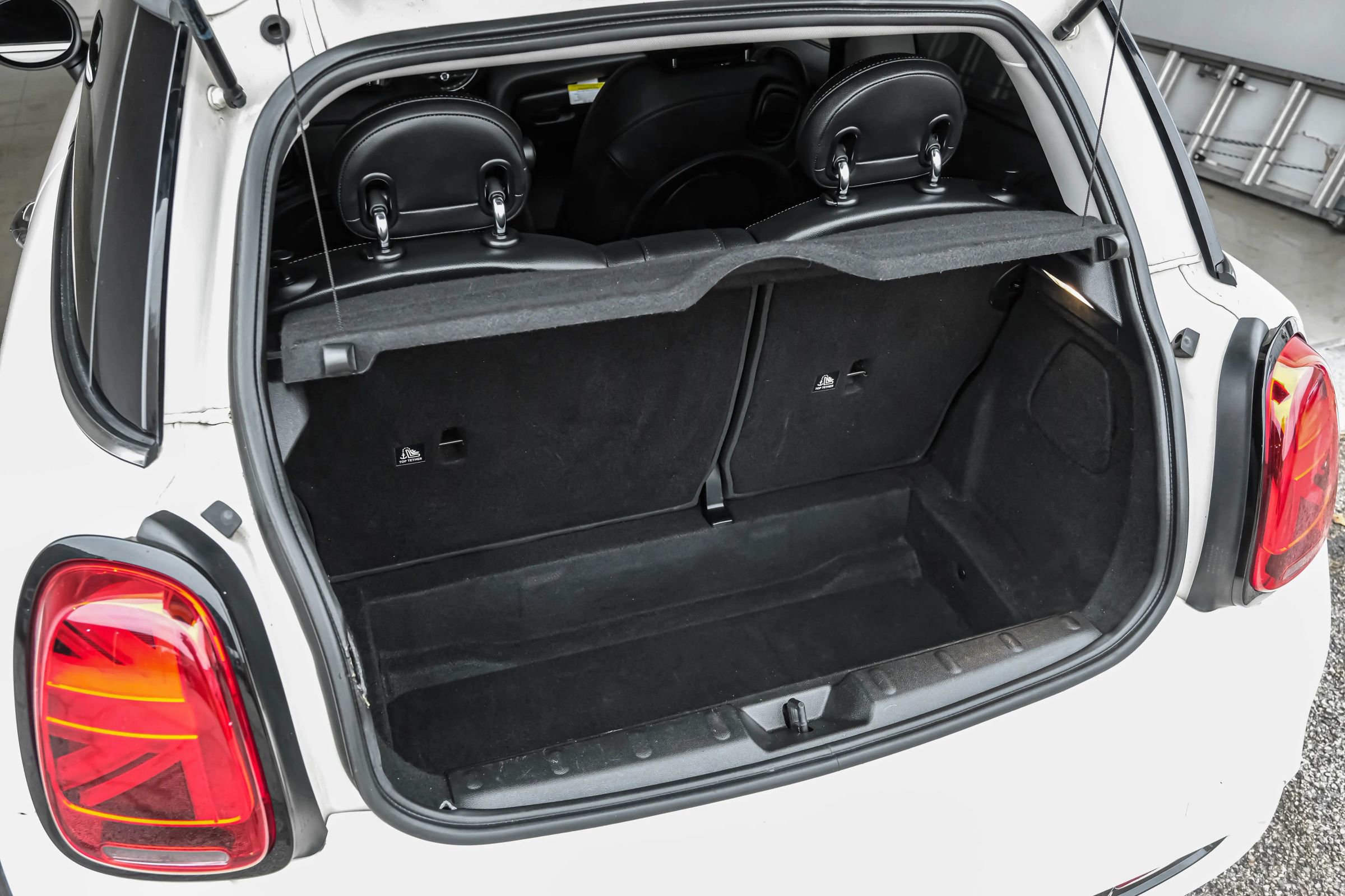 Used 2019 MINI Cooper S w/ Premium Package image 47