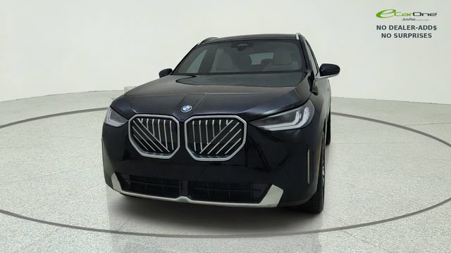 Used 2025 BMW X3 xDrive30i w/ Premium Package AWD/4WD image 2