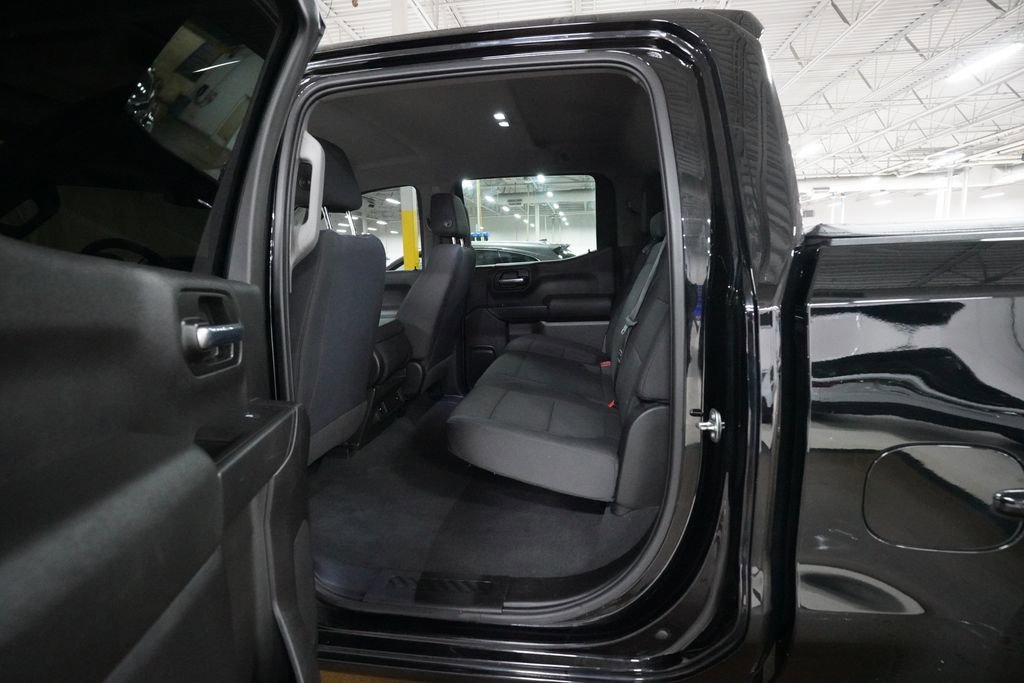 Used 2019 Chevrolet Silverado 1500 Custom w/ Custom Convenience Package AWD/4WD image 15