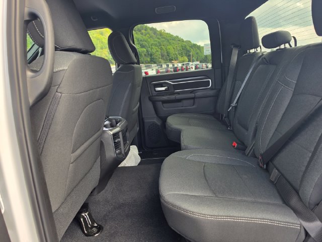 New 2026 RAM 3500 Big Horn AWD/4WD image 11