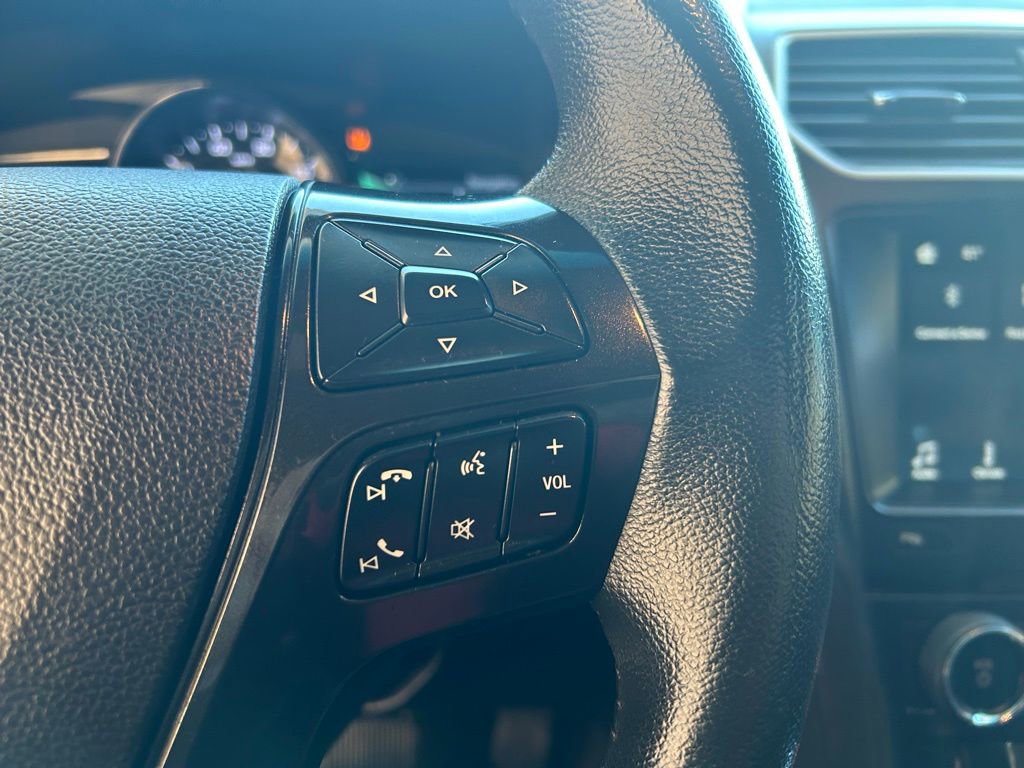 Used 2017 Ford Explorer XLT w/ Equipment Group 202A image 34