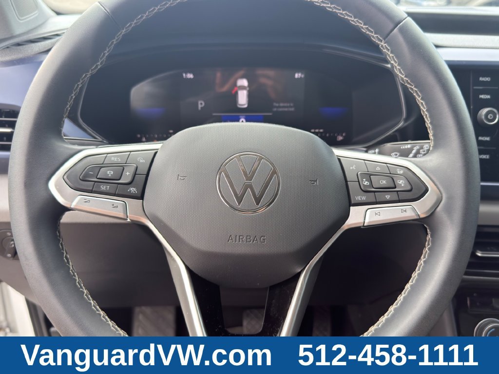 Used 2023 Volkswagen Taos SE FWD image 16