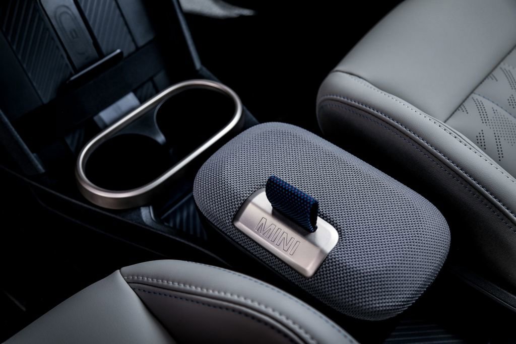New 2026 MINI Cooper 4-Door Hardtop image 14