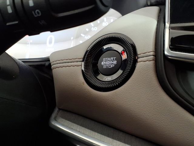 Used 2023 Jeep Compass Limited image 21