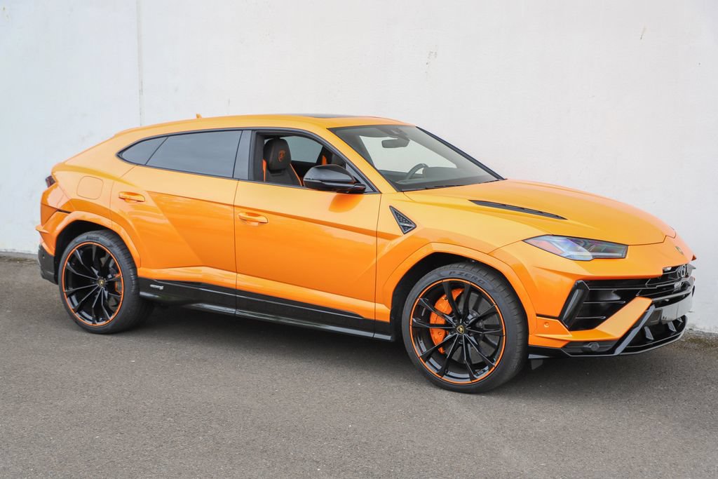 Used 2024 Lamborghini Urus S AWD/4WD image 1
