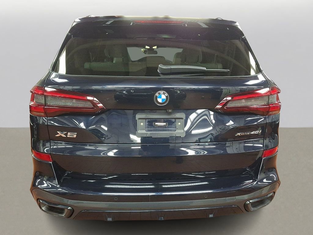 Certified 2022 BMW X5 xDrive40i w/ M Sport Package image 5