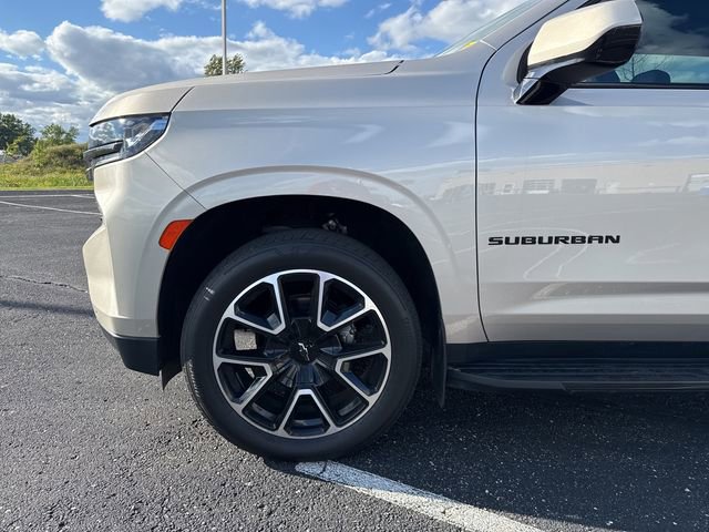 Used 2022 Chevrolet Suburban RST w/ Sport Performance Package image 11