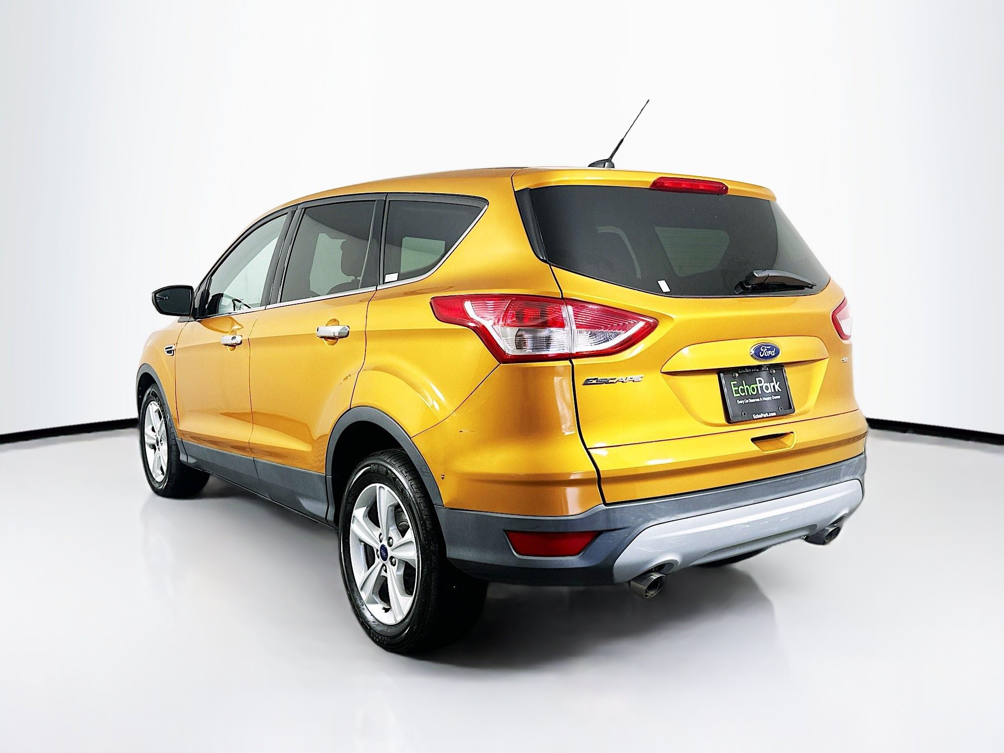 Used 2016 Ford Escape SE FWD image 5