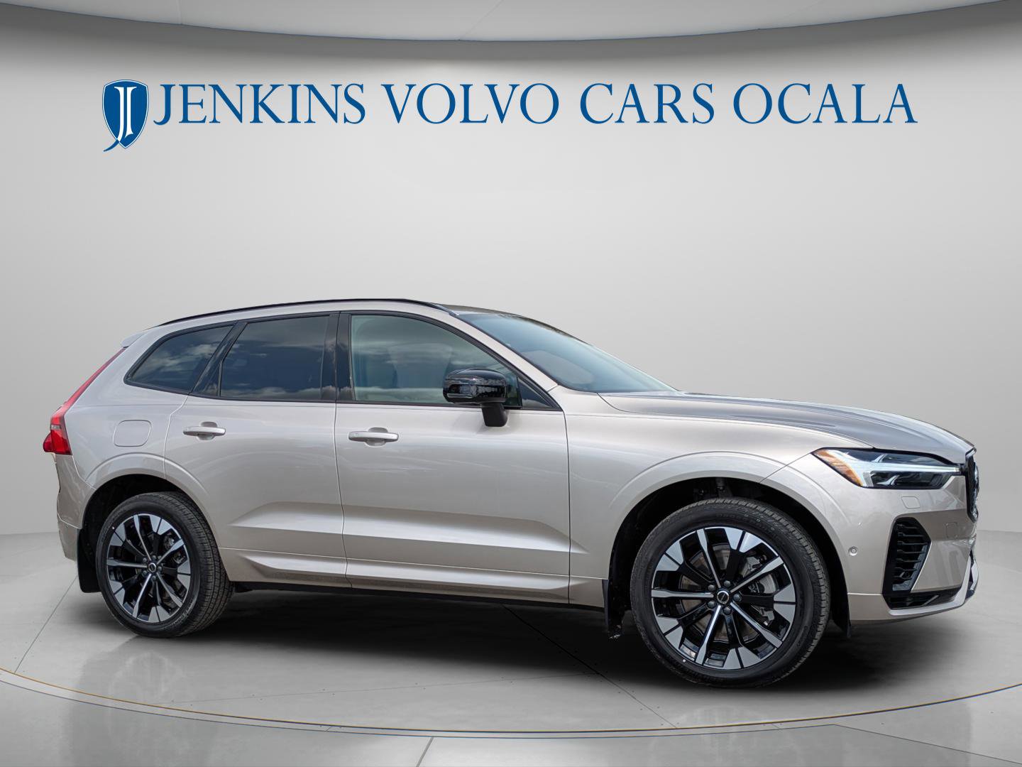 New 2026 Volvo XC60 T8 Plus w/ Protection Package Premier image 2