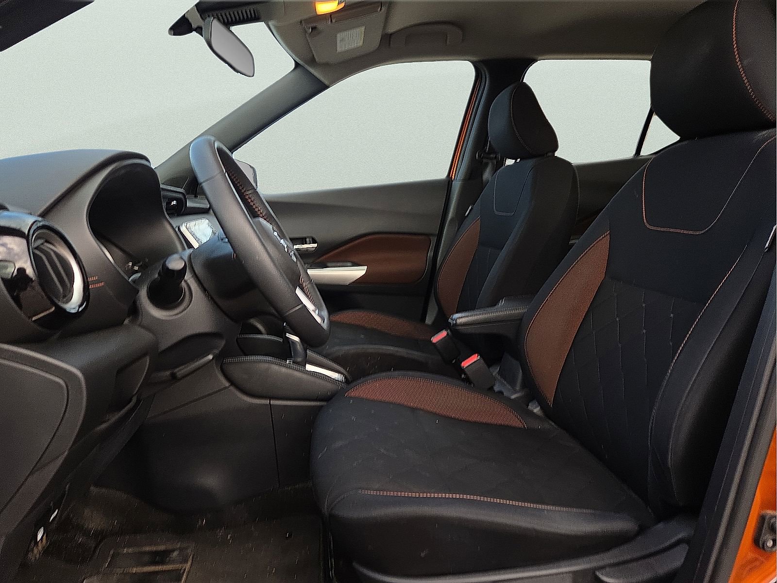 Used 2020 Nissan Kicks SR w/ Exterior Package image 14