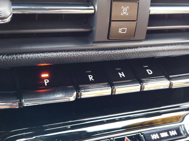 Used 2021 Lincoln Corsair Reserve w/ Equipment Group 201A image 18