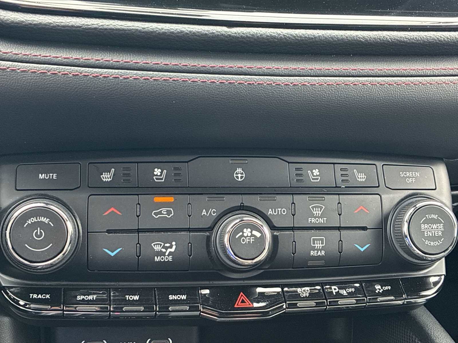 Certified 2022 Dodge Durango R/T w/ Tow 'N Go Package image 17