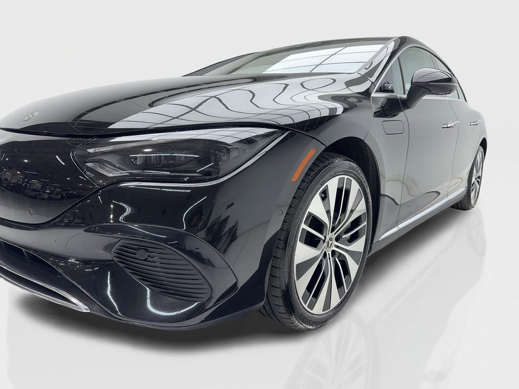 Used 2023 Mercedes-Benz EQE 500 4MATIC Sedan image 3
