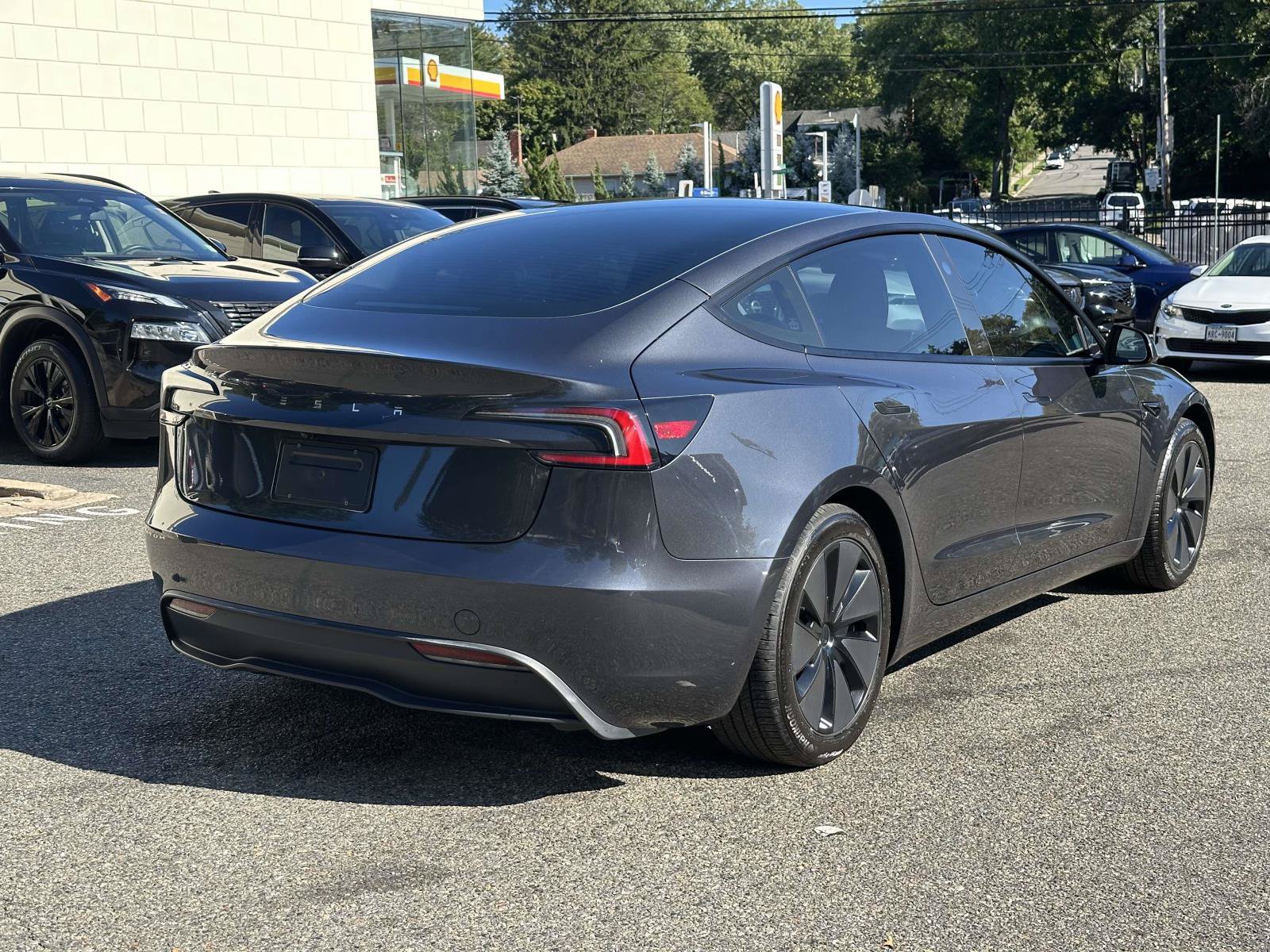 Used 2024 Tesla Model 3 Standard Range RWD image 3
