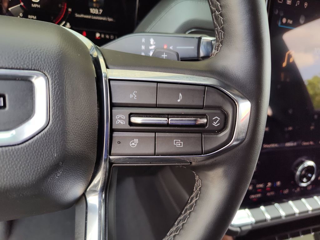 Used 2025 GMC Yukon Denali image 27